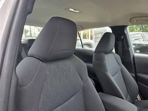 Used 2022 Toyota Corolla LE image 19