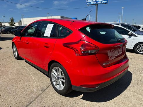 Used 2016 Ford Focus SE FWD image 5