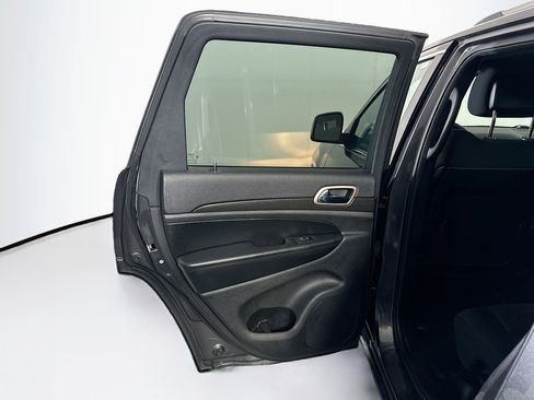 Used 2016 Jeep Grand Cherokee Laredo w/ Quick Order Package 23E image 26