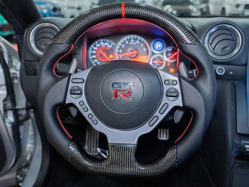 Used 2009 Nissan GT-R Premium AWD/4WD image 40