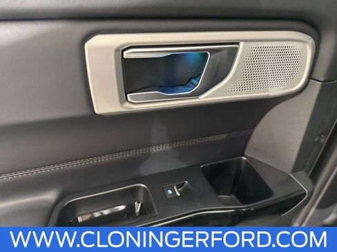 Used 2022 Ford Explorer Platinum w/ Equipment Group 601A image 23