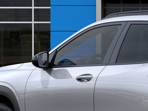 New 2026 Chevrolet Trax RS w/ Sunroof Package FWD image 12