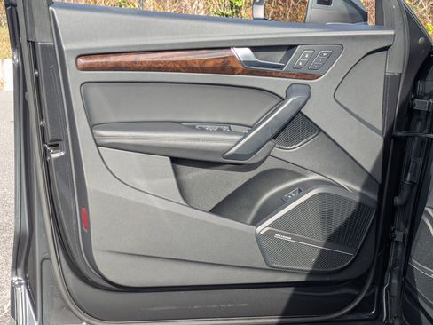 Used 2019 Audi Q5 Prestige w/ Prestige Package image 20