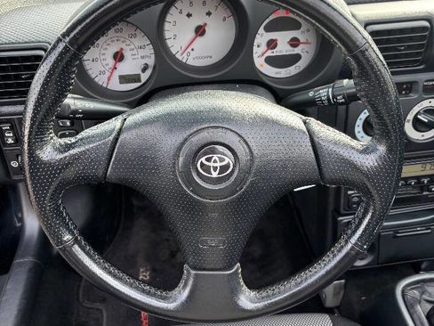 Used 2000 Toyota MR2 image 18