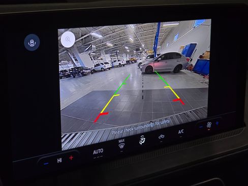 New 2025 Ford Maverick XL w/ Equipment Group 102A image 24