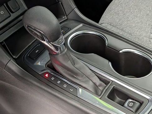 Certified 2024 Chevrolet Equinox LT w/ LPO, Floor Liner Package image 25