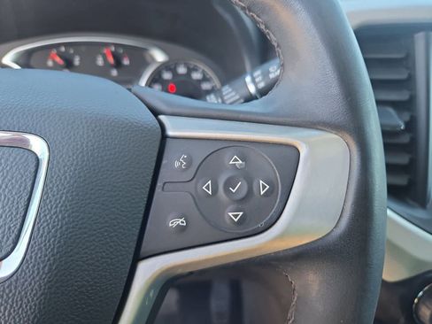 Used 2023 GMC Acadia SLT image 23