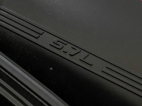 Used 2004 Chevrolet Corvette AUTOMATIC LEATHER SEATS BOSE S w/ Preferred Equipment Group image 50