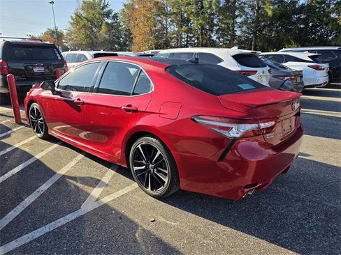 Certified 2019 Toyota Camry XSE image 3