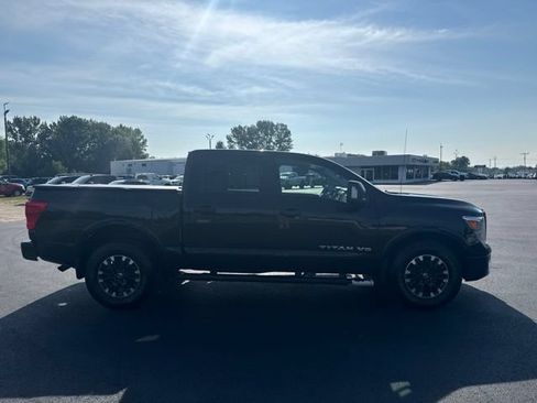 Used 2019 Nissan Titan PRO-4X AWD/4WD image 6