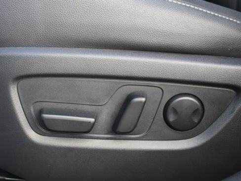 Certified 2025 MAZDA CX-50 AWD 2.5 S w/ Premium Package image 15