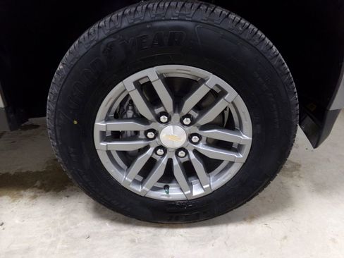 New 2025 Chevrolet Colorado LT w/ LT Convenience Package image 34