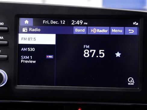 Used 2023 Hyundai Elantra SEL image 33