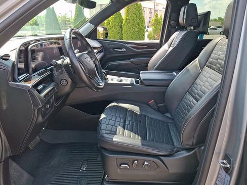 Certified 2023 Cadillac Escalade Sport Platinum w/ LPO, Floor Liner Package AWD/4WD image 15