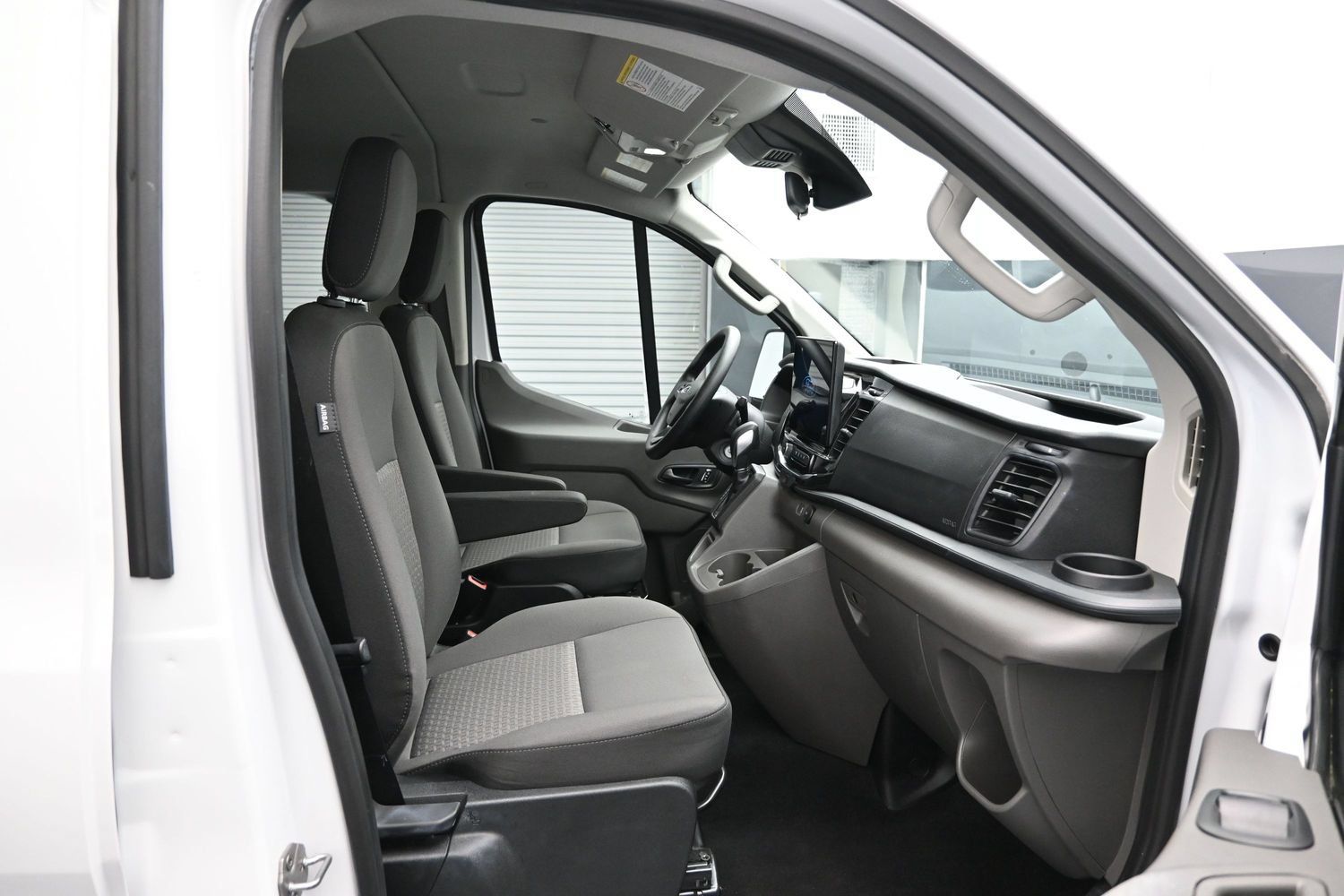 Used 2024 Ford Transit 350 XLT RWD image 13