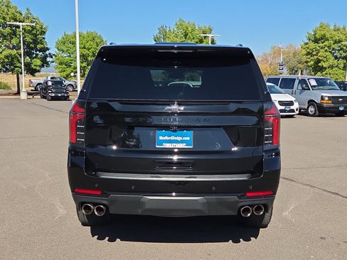 Used 2025 Chevrolet Suburban Z71 AWD/4WD image 13