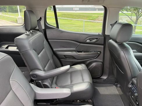 Used 2017 GMC Acadia SLT FWD image 39