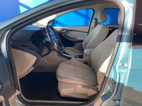 Used 2012 Ford Focus SEL w/ SEL/Titanium Winter Pkg image 10