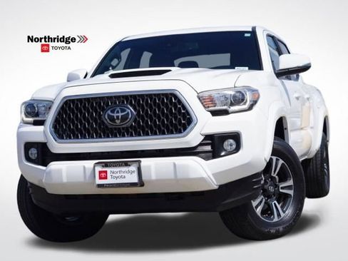 Used 2019 Toyota Tacoma TRD Sport w/ Technology Package image 1