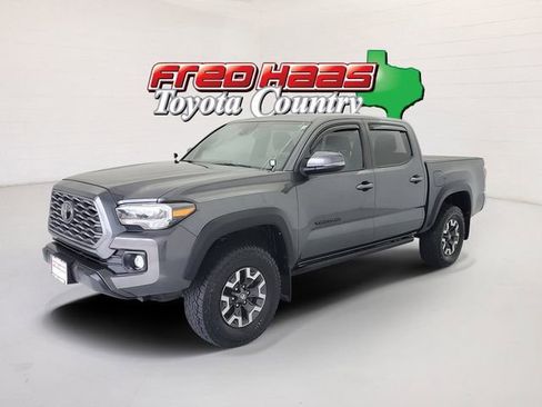 Used 2021 Toyota Tacoma TRD Off-Road AWD/4WD image 1