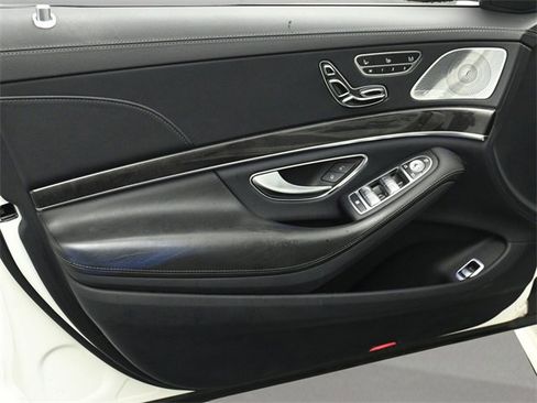 Used 2020 Mercedes-Benz S 560 4MATIC Sedan image 9