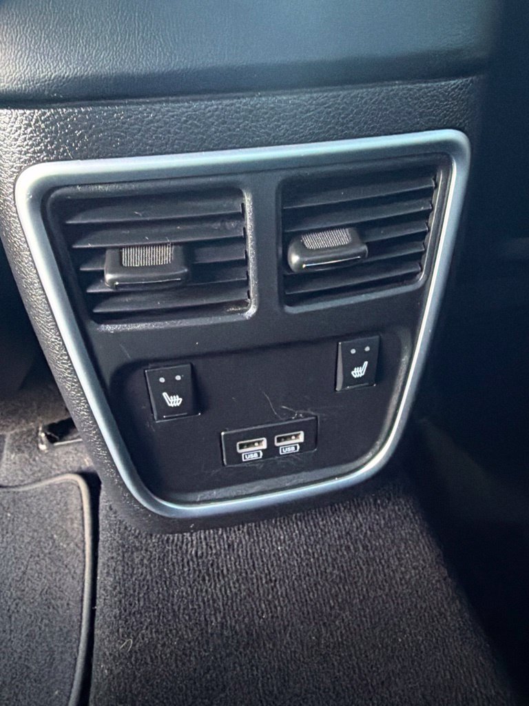 Used 2022 Dodge Charger R/T w/ Plus Group RWD image 18