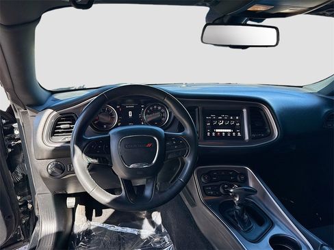 Used 2019 Dodge Challenger SXT image 20