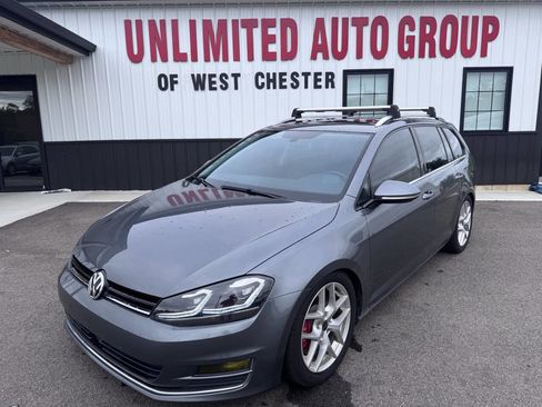 Used 2017 Volkswagen Golf S FWD image 1