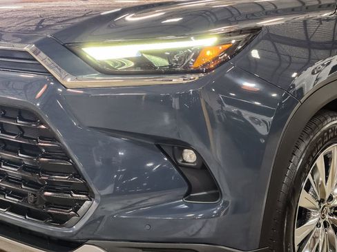 Used 2024 Toyota Grand Highlander Platinum image 14