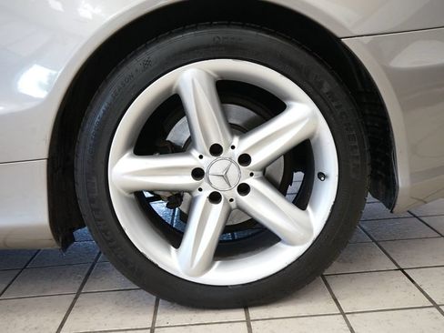 Used 2005 Mercedes-Benz SL 500 image 55