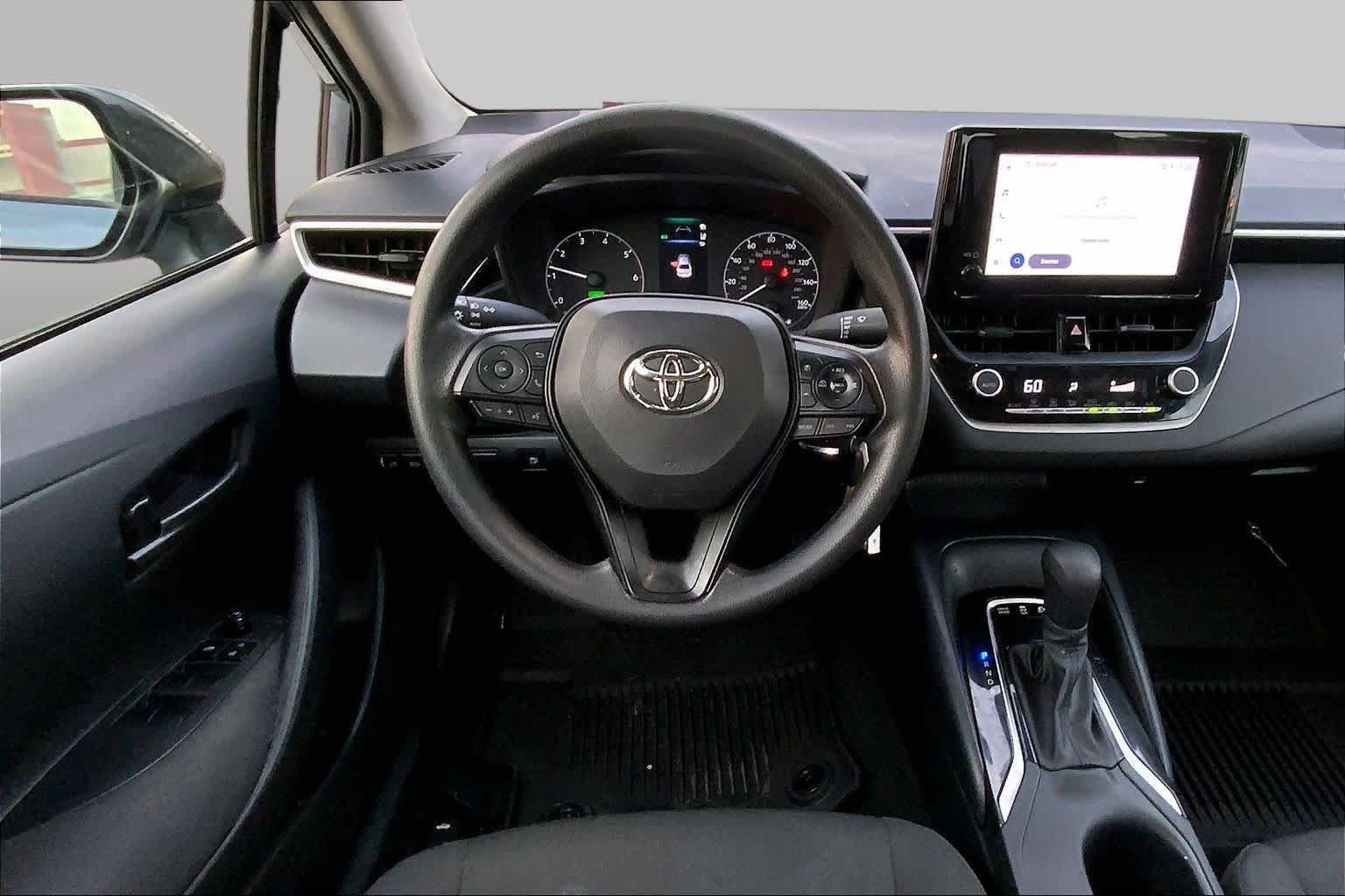 Used 2025 Toyota Corolla LE FWD image 6