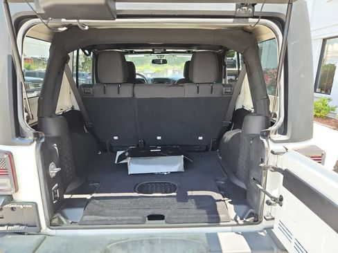 Used 2017 Jeep Wrangler Unlimited Sport w/ Quick Order Package 24S AWD/4WD image 26