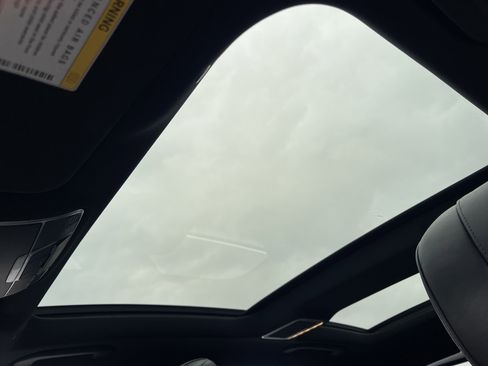 Used 2019 Mercedes-Benz S 560 Sedan image 28