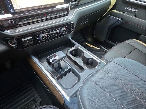 Certified 2024 Chevrolet Silverado 1500 High Country w/ Technology Package image 25