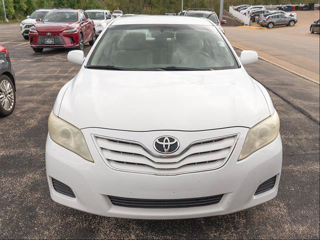 Used 2010 Toyota Camry FWD image 3