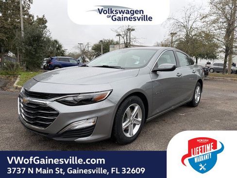 Used 2025 Chevrolet Malibu LS image 3