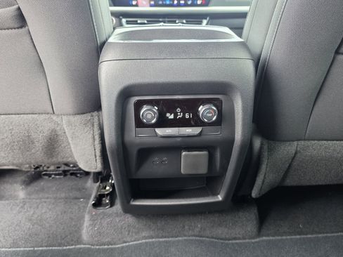 New 2026 Chevrolet Traverse LT image 30