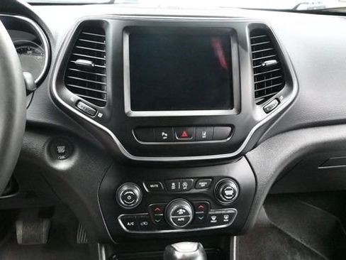 Used 2021 Jeep Cherokee Latitude Lux 80th Anniv w/ Quick Order Package 26U 80TH AWD/4WD image 16