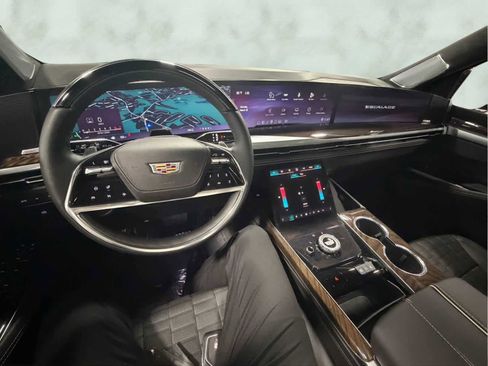 Certified 2026 Cadillac Escalade Platinum Sport w/ LPO, Floor Liner Package image 10