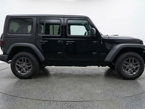 Used 2025 Jeep Wrangler Sport S image 11