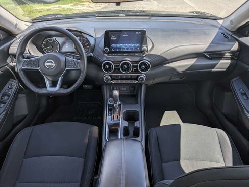 Used 2024 Nissan Sentra SV FWD image 13