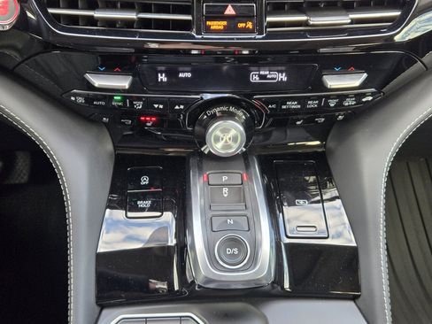 Used 2024 Acura MDX SH-AWD w/ Advance Package image 19