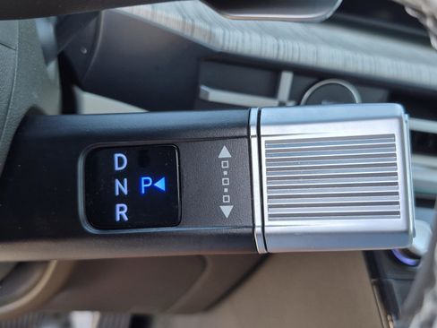 Used 2025 Hyundai Santa Fe Calligraphy FWD image 36