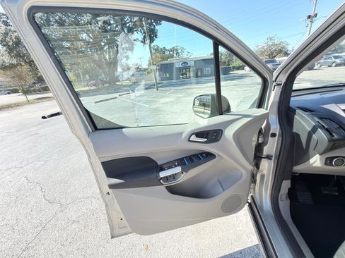 Used 2014 Ford Transit Connect XLT image 13