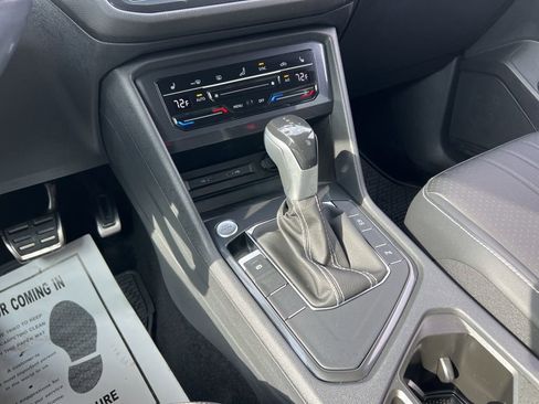 Used 2023 Volkswagen Tiguan SE R-Line image 19