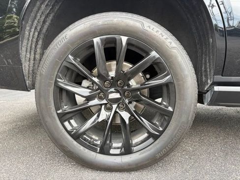 Used 2021 Cadillac Escalade Sport w/ Driver Assist Tech Package AWD/4WD image 16