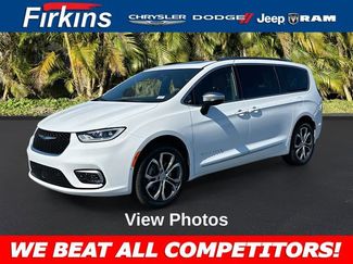 New 2026 Chrysler Pacifica Pinnacle w/ Trailer Tow Group video 1