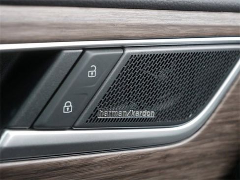 Certified 2025 Volkswagen Atlas SEL Premium R-Line image 36