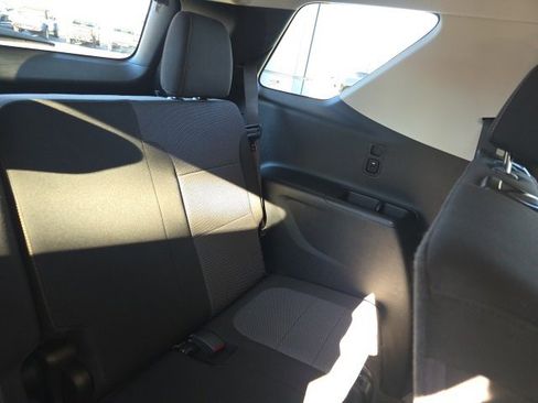 Used 2020 Chevrolet Traverse LS image 15