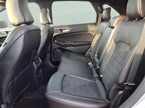 Used 2024 Ford Edge ST-Line image 7